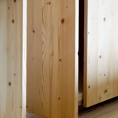 Konukevi Schlegelhof 4*