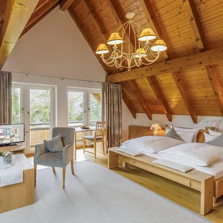 Schlegelhof 4*